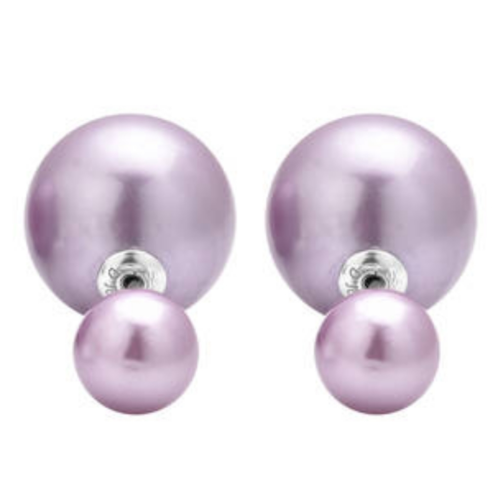 Pearl shell stud earrings